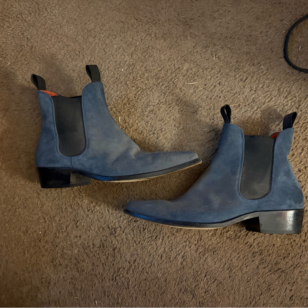 Stylish Blue Suede Chelsea Boots